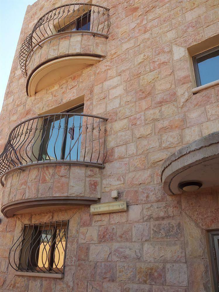 Faulty Towers Hotel Eilat Exterior foto